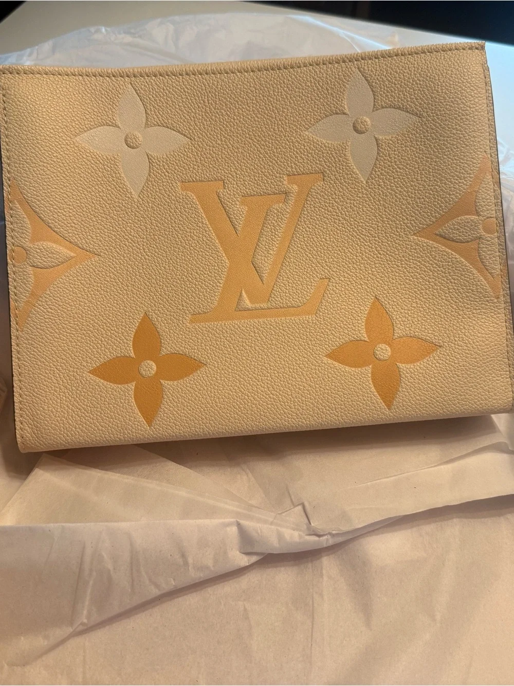 LOUIS VUITTON Empreinte Monogram By The Pool Toiletry Pouch 26 Cream Saffron